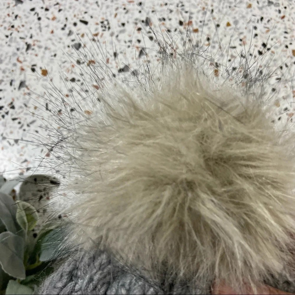 H&M Cable Knit Beanie Cotton Hat Pom Pom Faux Fur Grey Hat Rib-knit Winter Fall - Picture 4 of 10